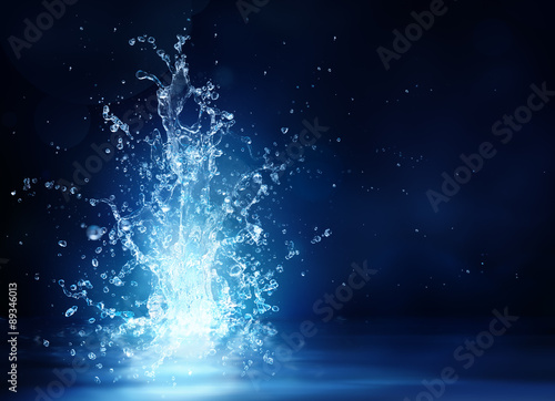 Zdjęcie XXL źródło połysku - fantazja wody dla świeżości - piękno natury