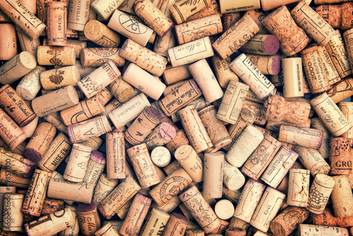 Naklejka na szybę Wine corks background