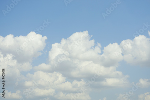 Nowoczesny obraz na płótnie It is a beautiful blue sky and white clouds.