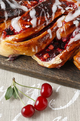 Canvas Print - Summer cake with red fruits