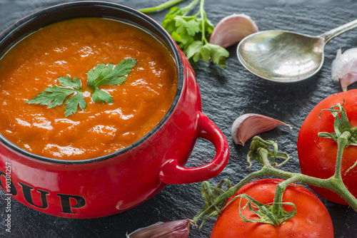 Naklejka na szybę Fresh cream of tomato soup