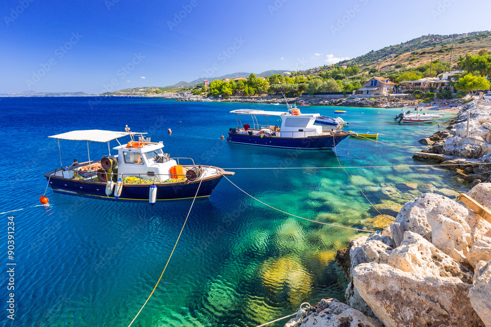 Obraz na płótnie Fishing boats at the coast of Zakynthos, Greece w salonie