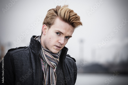 Fototapeta do kuchni Portrait of fashion model guy outdoors