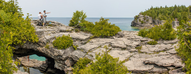 Canvas Print - Small Grotto in Bruce Peninsula National Park Ontario Canada	