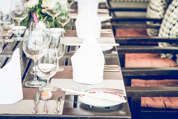 Canvas Print - Table dining set in the hotel restaurant - light vintage filter