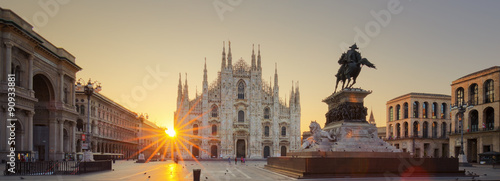 Fototapeta  Duomo at sunrise