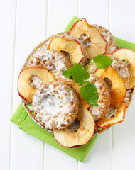 Canvas Print - Apple crumble cookies with apple chips