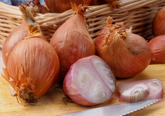 Shallot onions 