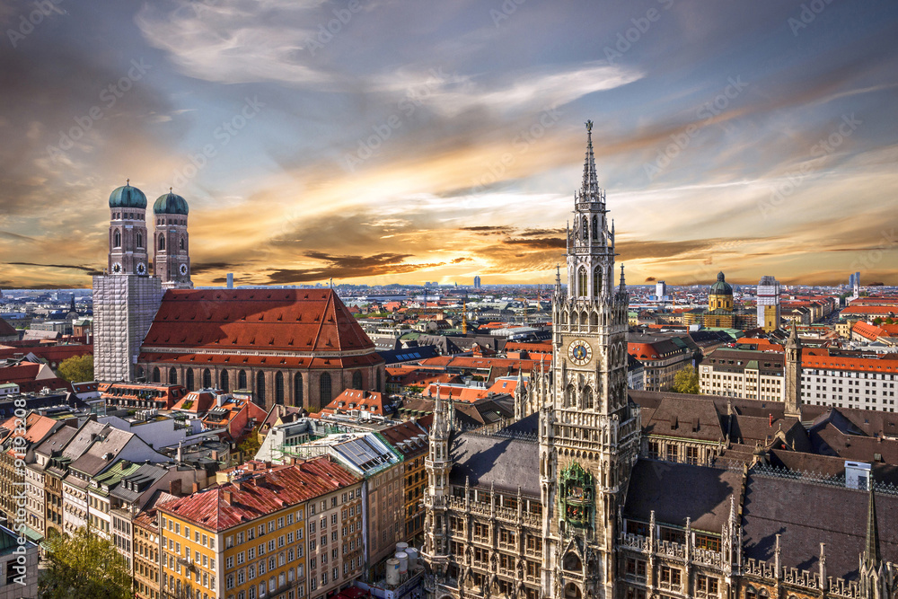 Munich sunset panoramic architecture, Bavaria, Germany.  - obrazy, fototapety, plakaty 