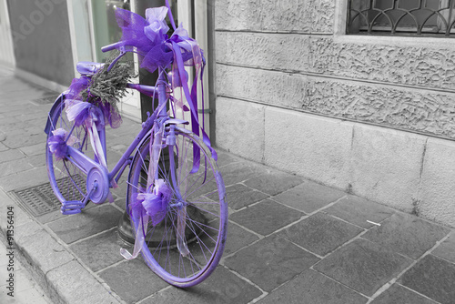 Naklejka na drzwi Bicicletta color lavanda