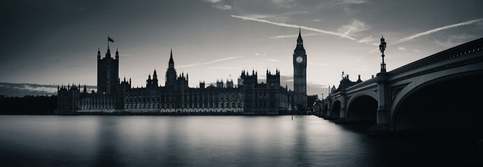 Fototapete - London at dusk