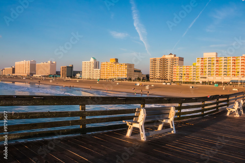 Fotografie, Obraz Virginia Beach boardwalk as seen from the oceanfront fishing pier