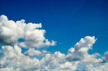 Poster -  clouds in the blue sky