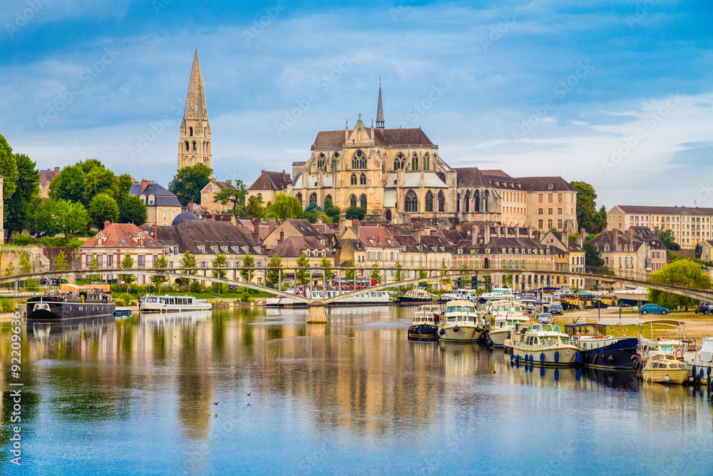 Historic town of Auxerre with Yonne river, Burgundy, France - obrazy, fototapety, plakaty 