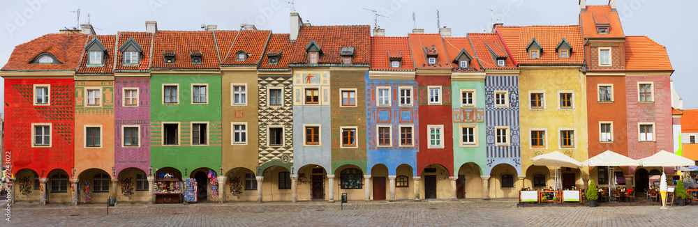 crooked medieval houses , Poznan, Poland - obrazy, fototapety, plakaty 