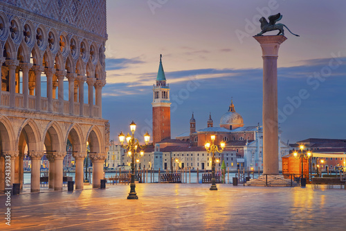 Plakat na zamówienie Venice. Image of St. Mark's square in Venice during sunrise.