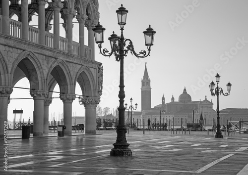 Naklejka na drzwi Venice - Doge palace and Saint Mark square and San Giorgio Maggiore 