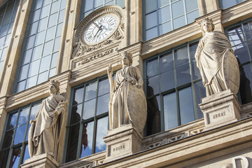 Wall Mural - PARIS, FRANCE, on SEPTEMBER 28, 2015. Fragment of a facade of the building of the Northern station (fr. Gare du Nord)