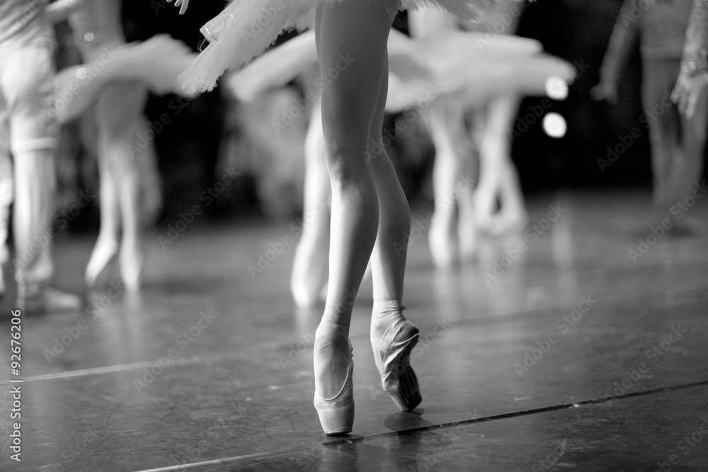 Long and lean ballet dancers legs - obrazy, fototapety, plakaty 