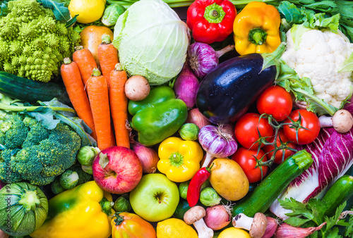 Naklejka na szybę Vegetables and fruits background.