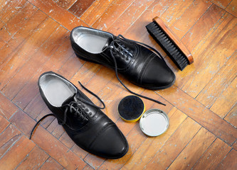 shoeshine brush and cream