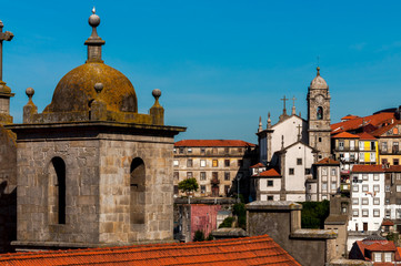 Wall Mural - panoramic view of Porto in a sunny day