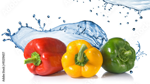 Naklejka na meble red, yellow, green pepper with water splash