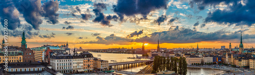 Photo Scenic summer night panorama of Stockholm, Sweden