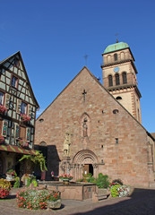 Wall Mural - Alsace Village de Kaysersberg Église de l'Invention-de-la-Sainte-Croix
