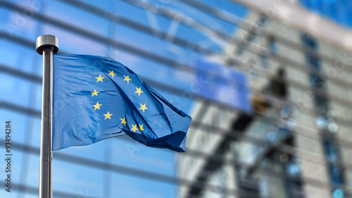 Cuadros en Lienzo European Union flag against European Parliament