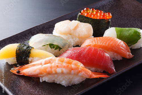 Valokuva  にぎり寿司の盛合せ