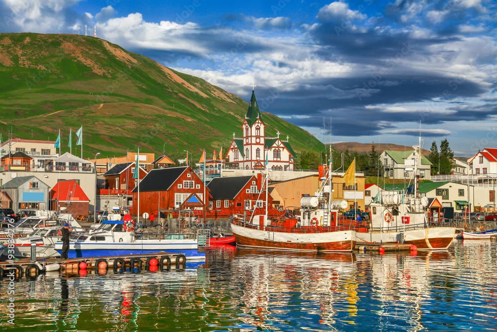 Historic town of Husavik at sunset, Iceland - obrazy, fototapety, plakaty 
