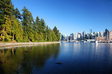 Fototapete - The city of Vancouver in British Columbia, Canada