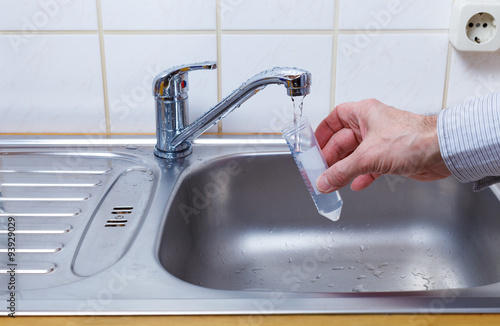 Fotografía Drinking water in the test tube for chemical and microbiological