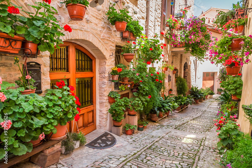 Nowoczesny obraz na płótnie Street in small town in Italy in summer, Umbria