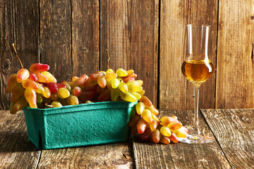 Sticker - Fresh grapes and grappa