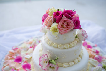 Wedding cake with roses