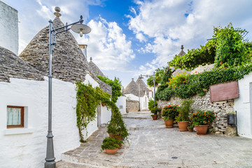 Canvas Print - The Trulli houses of Alberobello in Apulia in Italy