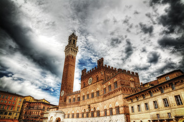 Poster - Piazza del Campo under an overcast sky