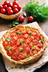 Wall Mural - Tomato pie on baking paper