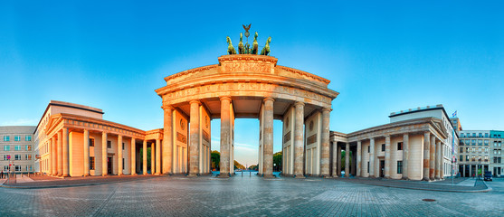 Wall Mural - Panorama of Brandenburg Gate during the sunrise in Berlin, Germa