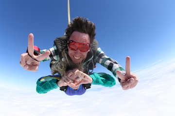 Skydiving tandem heart sign