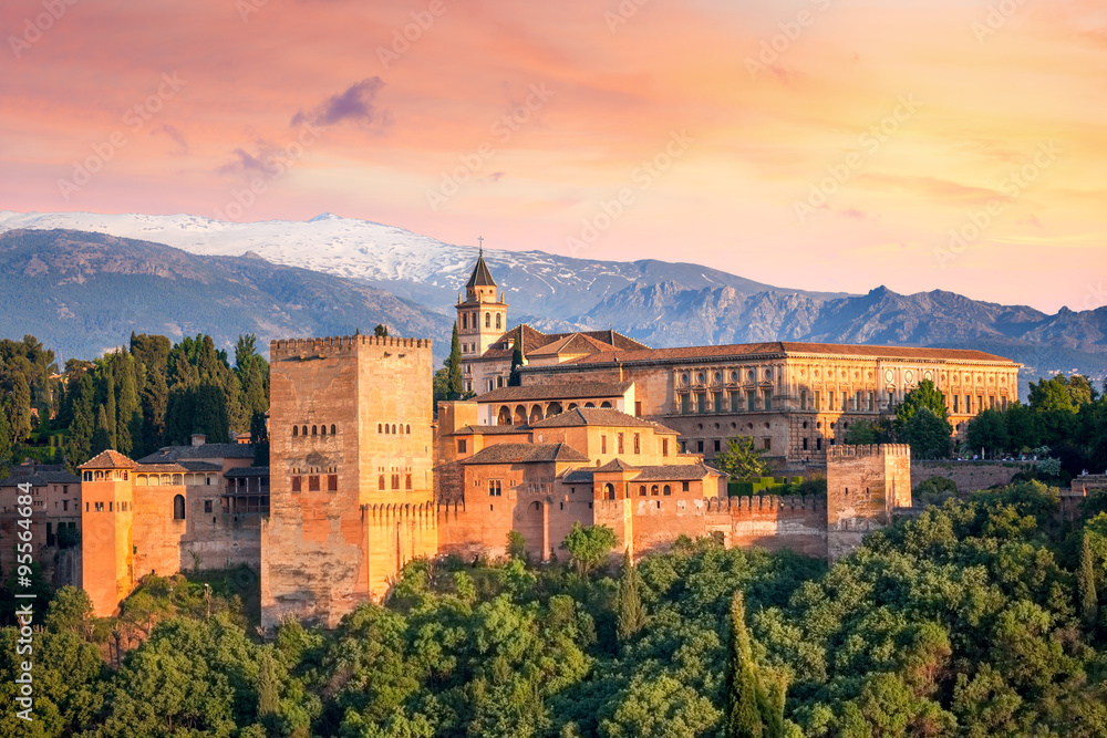 Ancient arabic fortress Alhambra at the beautiful evening - obrazy, fototapety, plakaty 