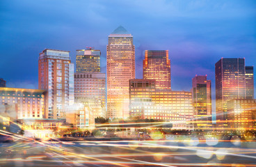 Poster - Canary Wharf Night view with traffic lights reflections, London