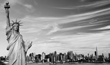 Fototapeta  - high contrast new york city skyline cityscape
