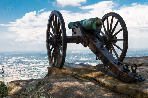 Cuadros en Lienzo Civil War era cannon atop Lookout Mountain, overlooks Chattanoog
