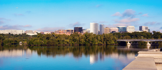 Wall Mural - Downtown of Arlington, Virginia and Potomac River