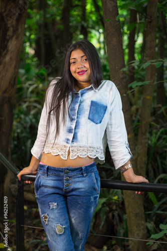 Mujer Latina Modelo Mujer Linda Buy This Stock Photo And Explore Similar Images At Adobe Stock Adobe Stock