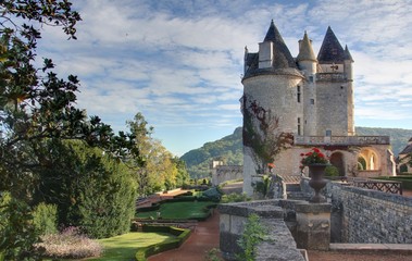 chateaux le long de la vallée de la Dordogne