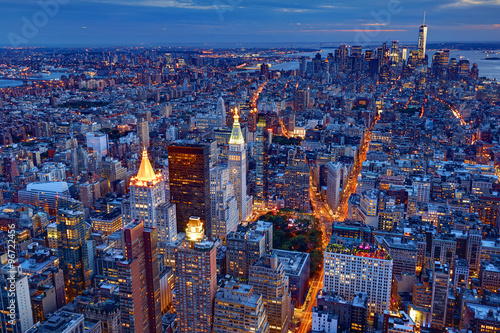 Plakat na zamówienie Manhattan Skyline bei Nacht 1